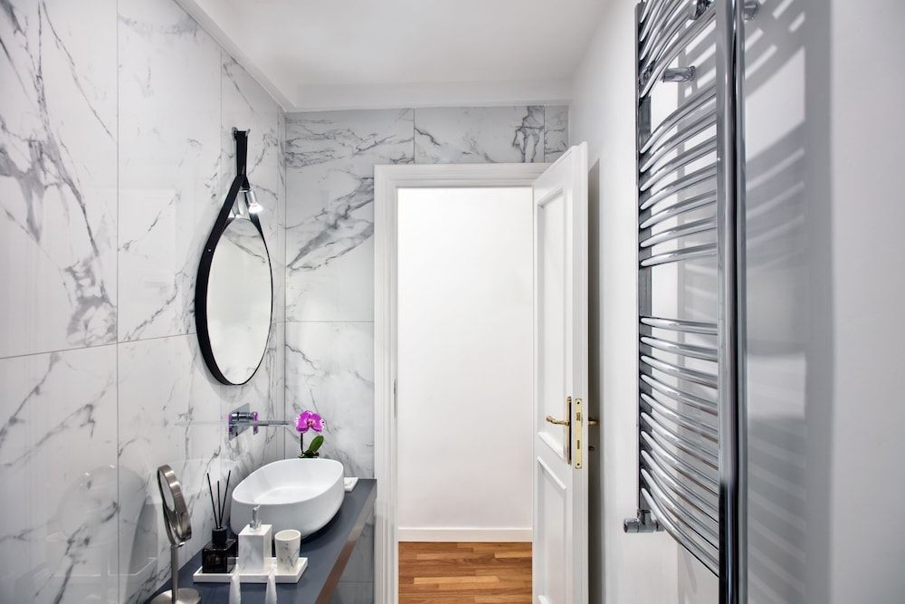 Fellini Design Suites Superior Room, 1 King Bed with Sofa bed, Non Smoking, City View 6