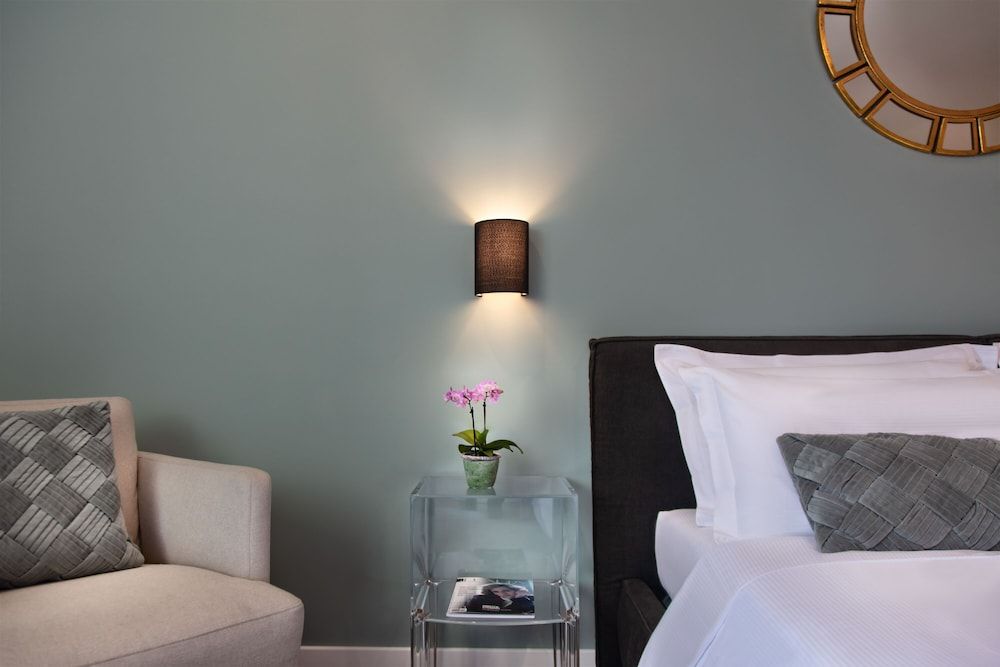 Fellini Design Suites Deluxe Room, 1 King Bed with Sofa bed, Non Smoking, City View 15