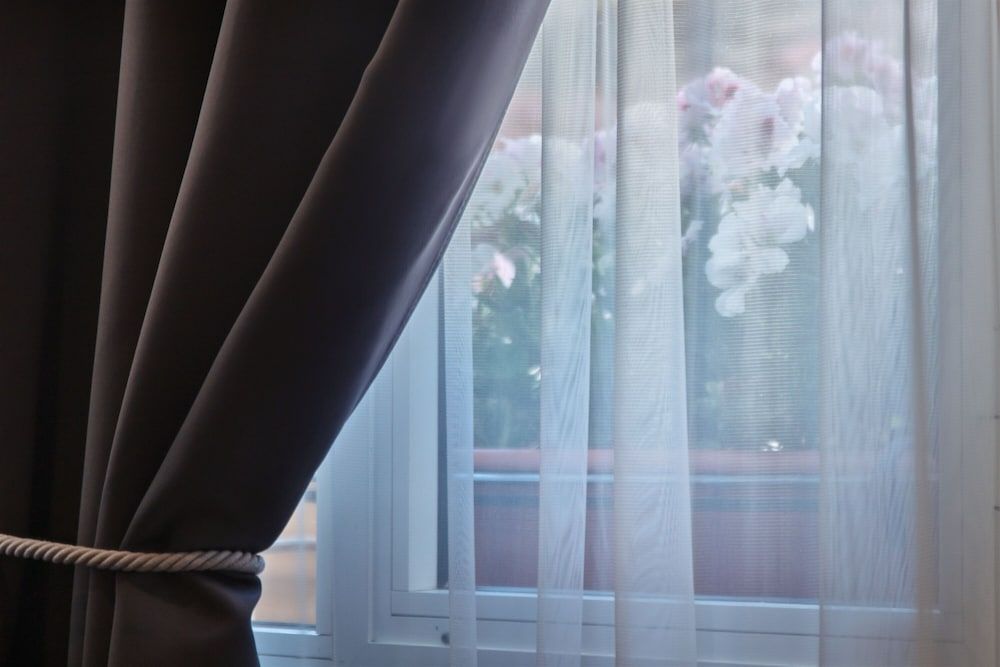 Fellini Design Suites Basic Room, 1 King Bed, Non Smoking, City View 10