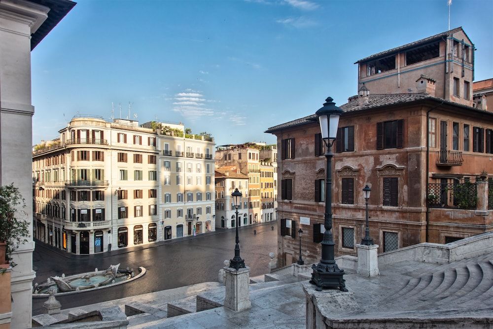 undefined Fellini Design Suites 5