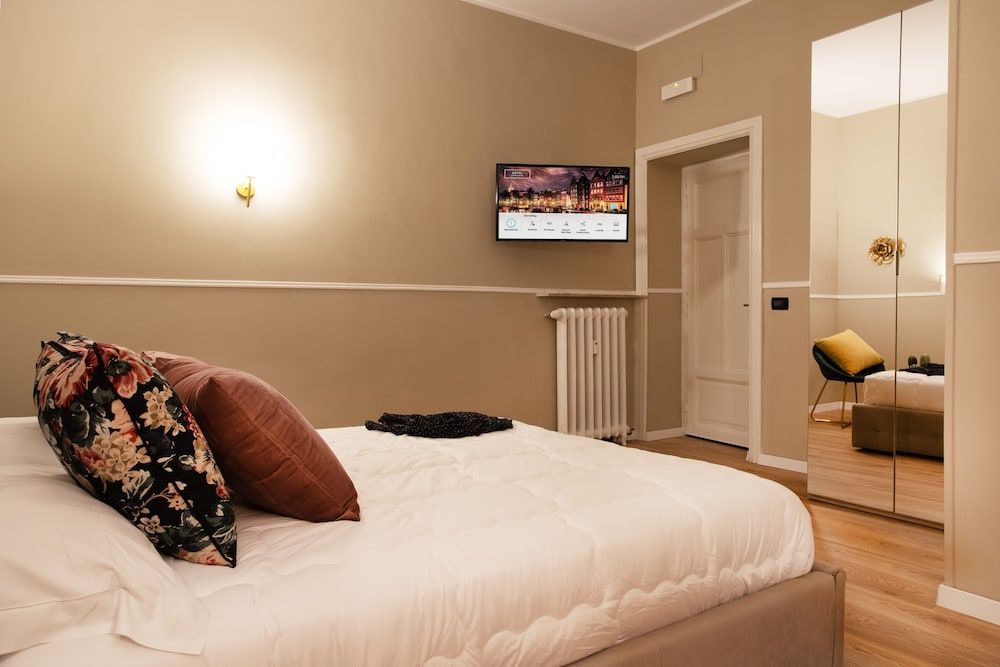 undefined Fair Suite 8