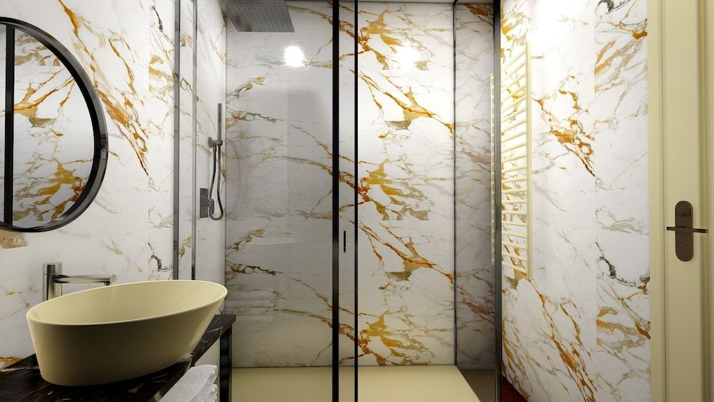 Bhr Cavour 150 Comfort Room, 1 Queen Bed, Non Smoking, Courtyard View 2