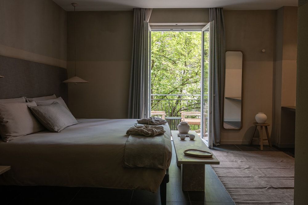 The Sanctuary Urban Retreat Deluxe Room 4