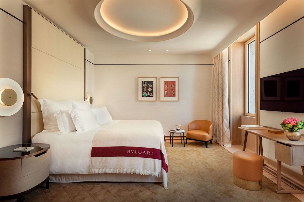 Bvlgari Hotel Roma Superior Room, 1 King Bed, City View 2