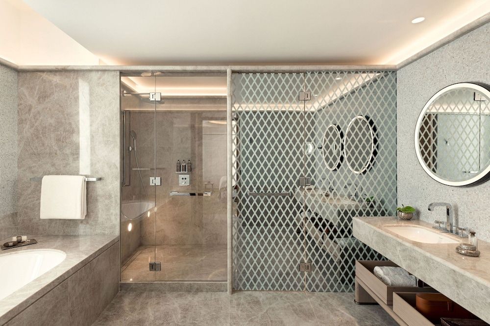 Bvlgari Hotel Roma Superior Room, 1 King Bed, City View 3