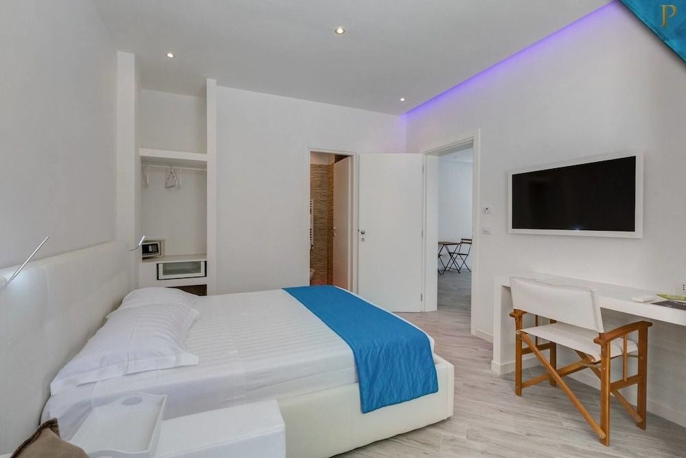 undefined Piccolotel 6