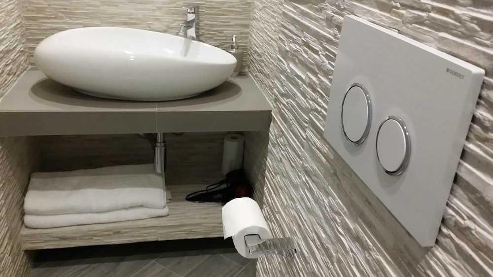 Piccolotel Deluxe Double Room 6