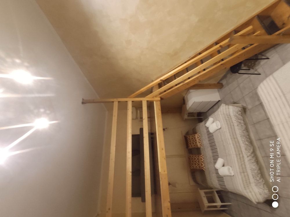 Double B Ferruccio I Family Room, Private Bathroom (External) 5