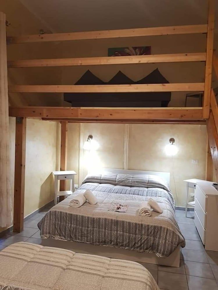 Double B Ferruccio I Family Room, Private Bathroom (External)