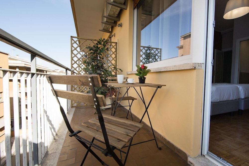 B&B Roma 474 Double or Twin Room, Ensuite (Vestalia) 5