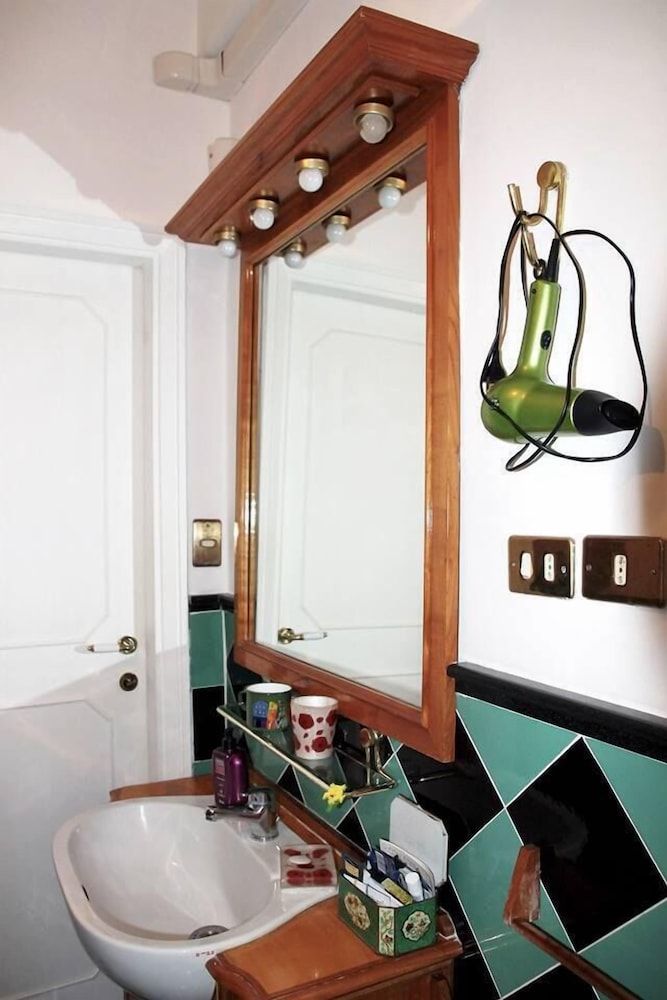 B&B Area 51 Double Room 7