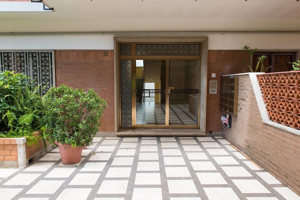 undefined B&B Area 51 2