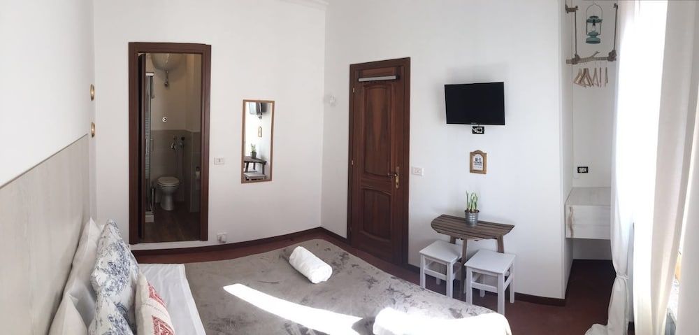Al Ponte del Papa Bed and Breakfast Standard Double or Twin Room, Private Bathroom 8