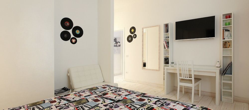 Big Johnny B Superior Room, Private Bathroom, City View 9