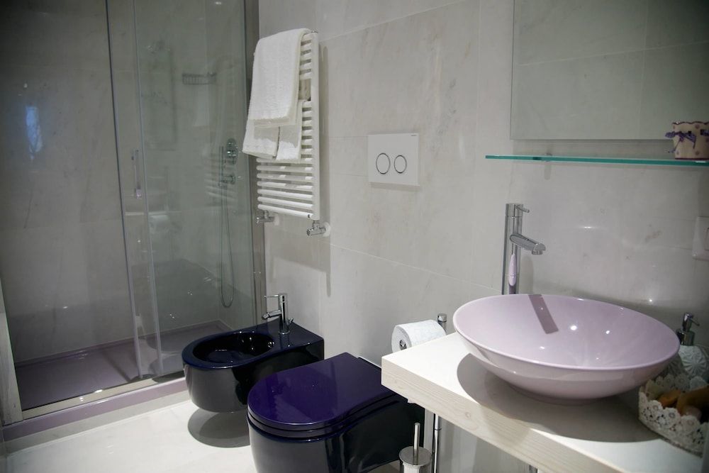 Big Johnny B Superior Room, Private Bathroom, City View 5