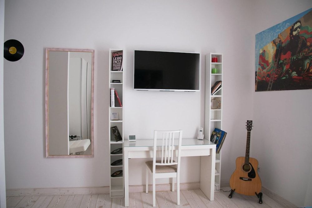 Big Johnny B Superior Room, Private Bathroom, City View 10