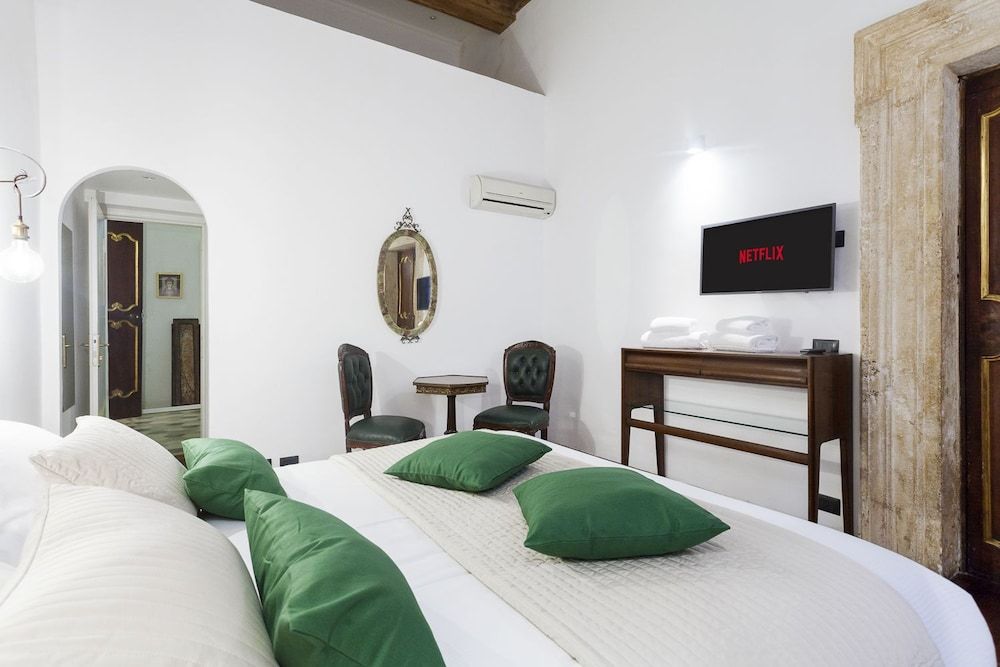 Palazzo del Duca Luxury Guest House Double Room, 1 Queen Bed, Non Smoking 7
