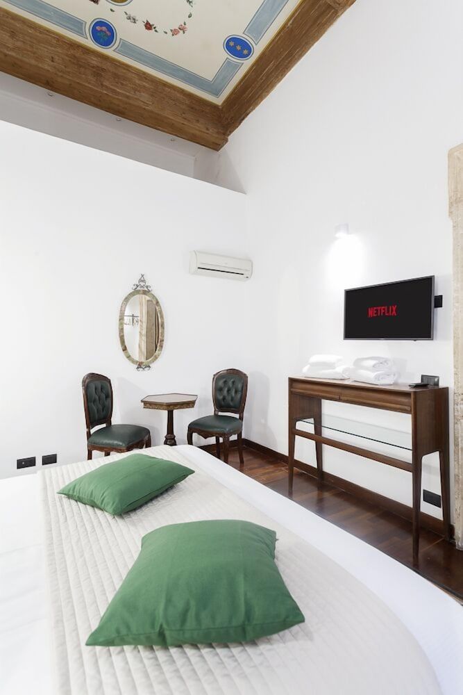 Palazzo del Duca Luxury Guest House Double Room, 1 Queen Bed, Non Smoking 8