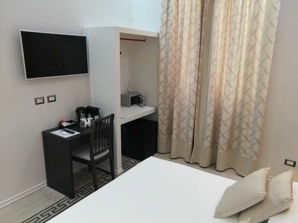 undefined Roma Collina Relais 9