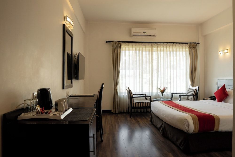 Waterfront Resort by KGH Group Deluxe Double or Twin Room 4