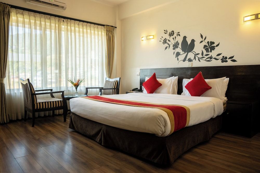 Waterfront Resort by KGH Group Deluxe Double or Twin Room 5