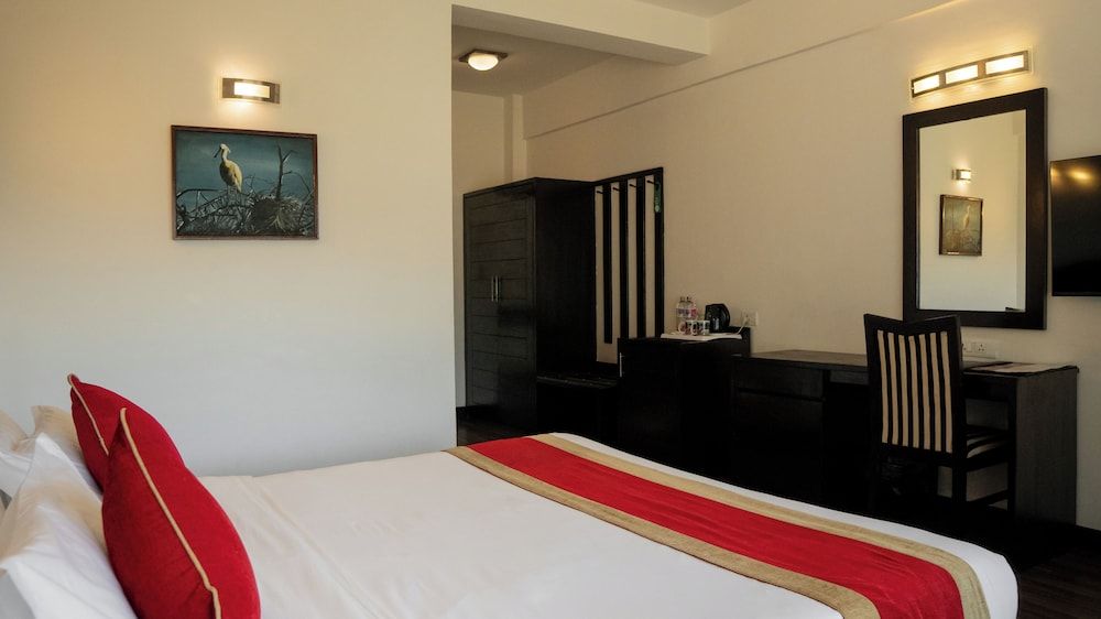Waterfront Resort by KGH Group Deluxe Double or Twin Room 2
