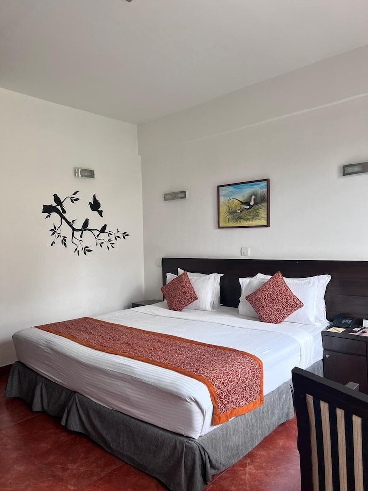 Waterfront Resort by KGH Group Deluxe Double or Twin Room 6