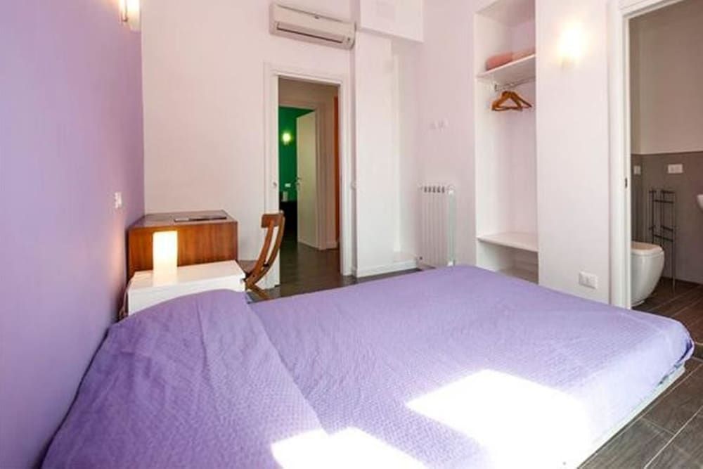 undefined Bed & Puppets 7