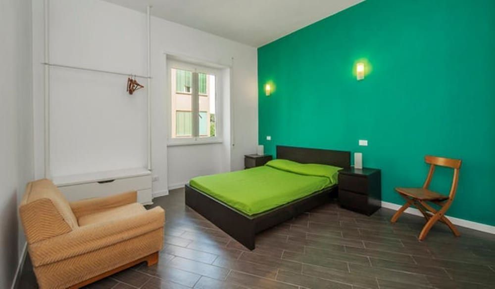 undefined Bed & Puppets 4