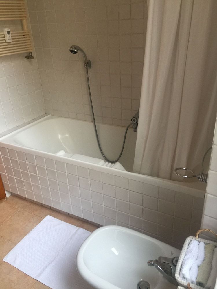 La Capitale B&B Double Room, Courtyard View 5