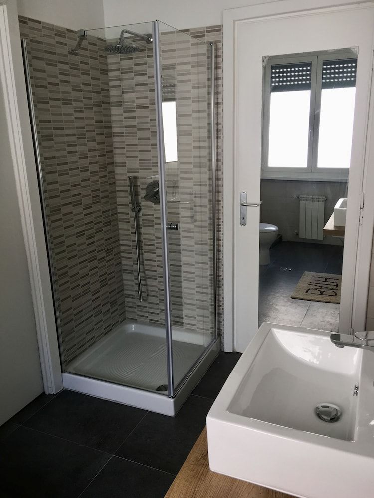 B&B CultRoma Roof Garden Double Room (White) 6