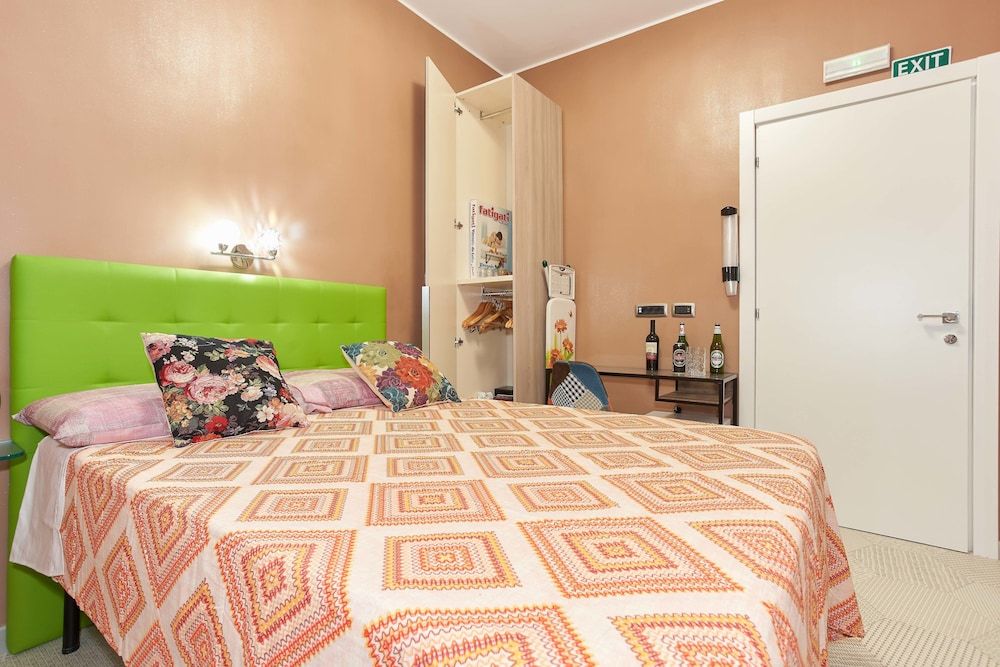 S.P.T. Bed & Breakfast Exclusive Room (La perla del deserto)