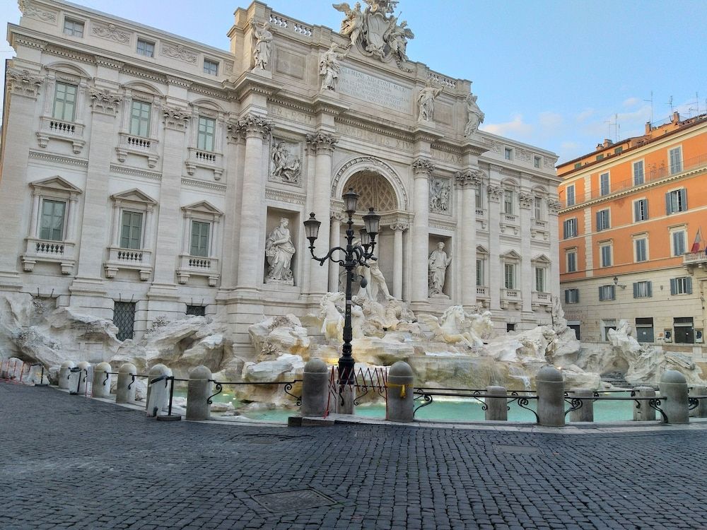 undefined A Home in Rome 8