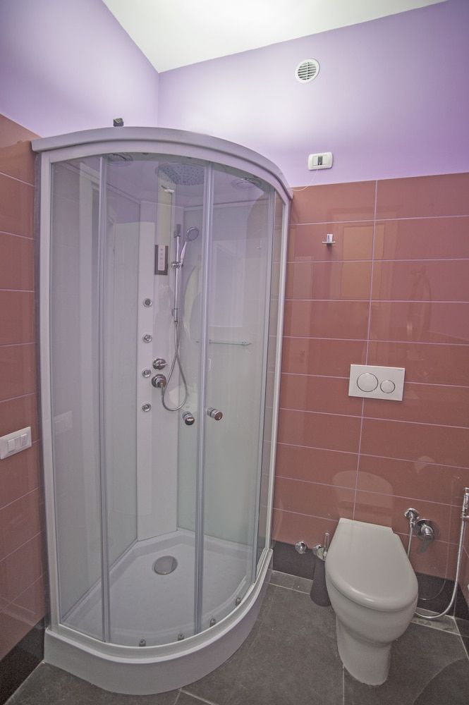 Martin Comfort Quadruple Room 12