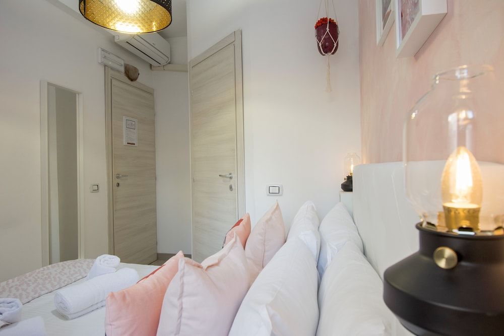 Piccolo Hotel Boutique Deluxe Double Room (with shower Rosa) 7