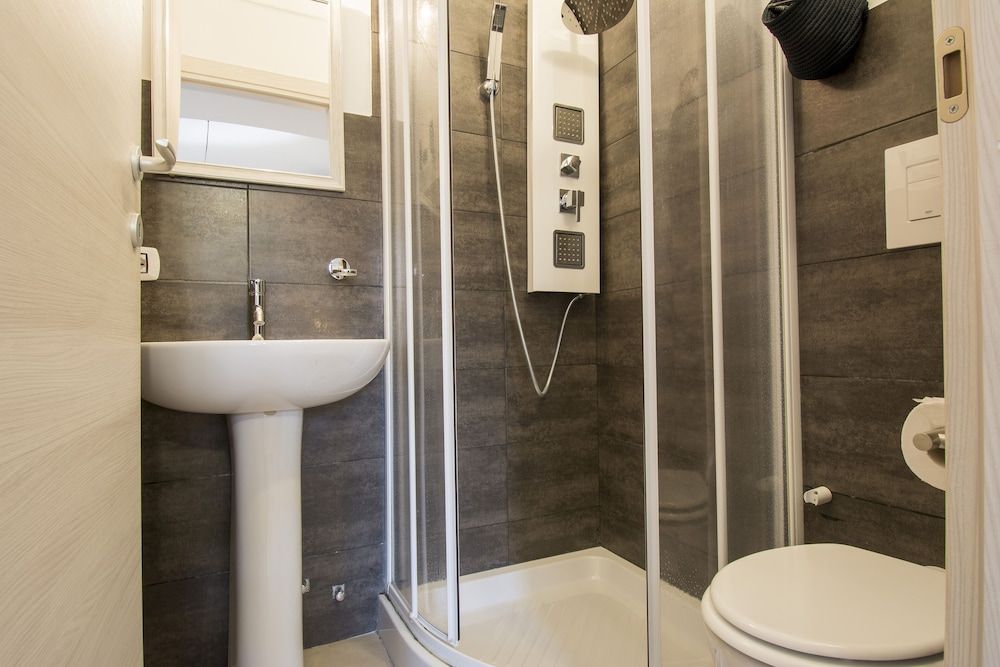 Piccolo Hotel Boutique Deluxe Double Room (with shower Blu) 7