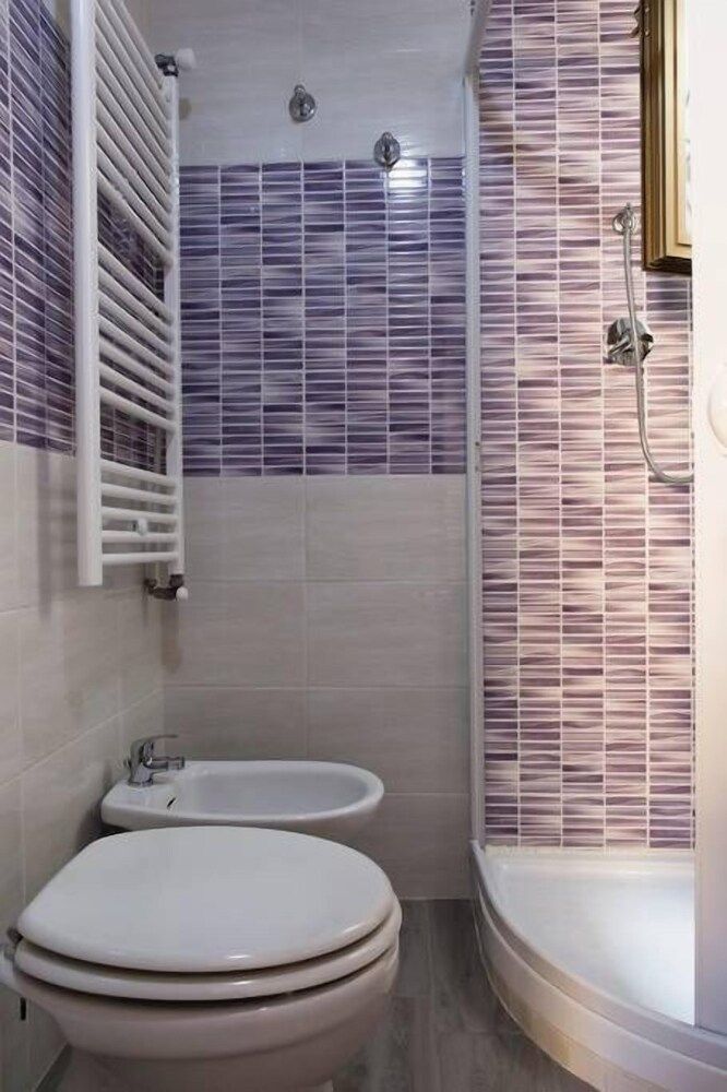 AmoRoma San Giovanni Double or Twin Room (Rosa) 3