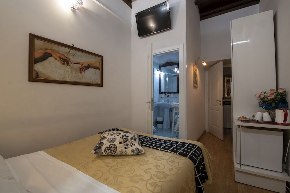 Roman Nights Basic Double Room