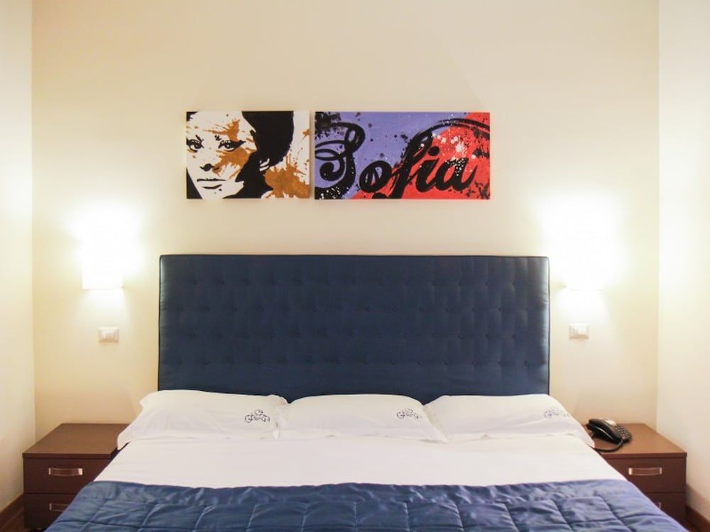 undefined Rome Armony Suites - Deluxe Room 7