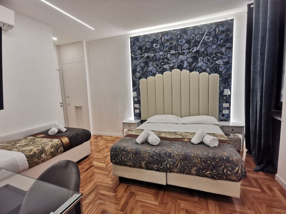 undefined Navona Central Relais 3