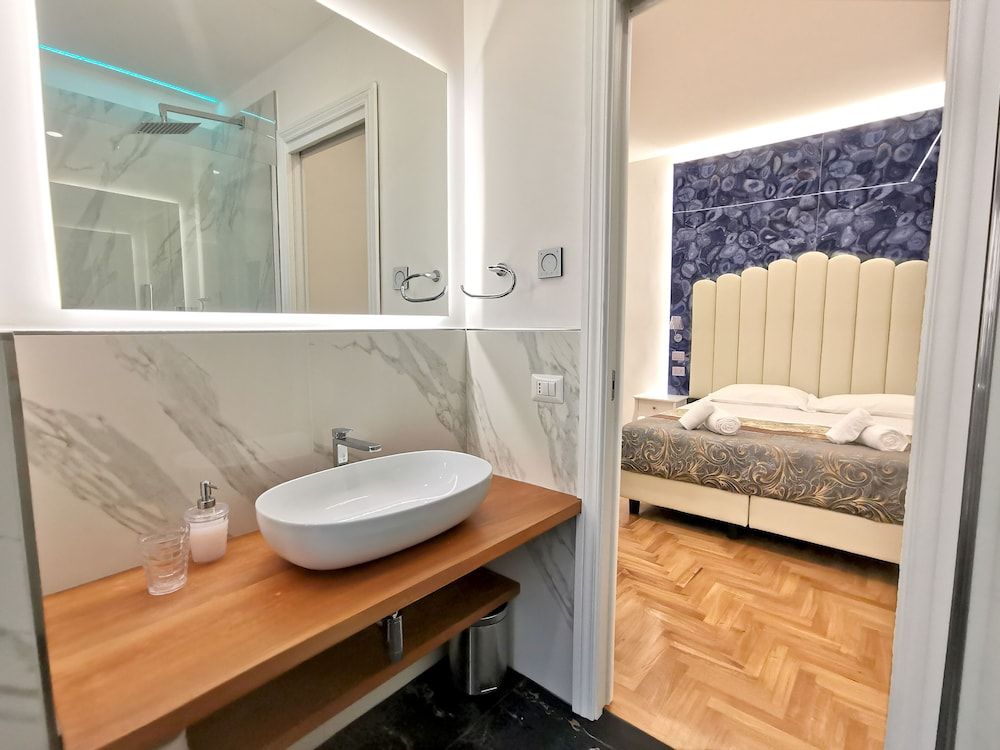Navona Central Relais Luxury Room 11