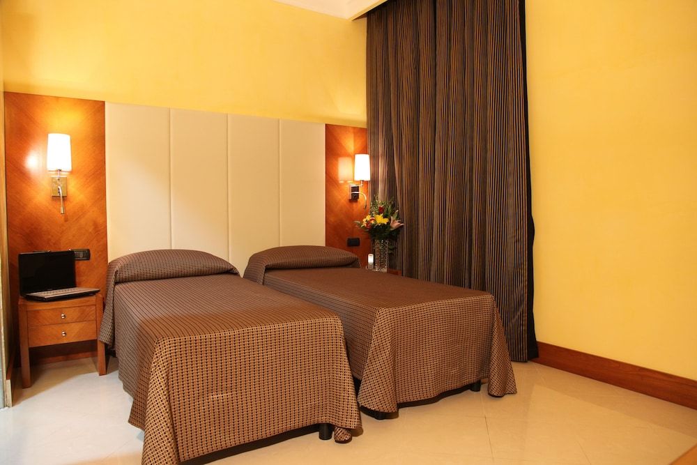 Federica's Home Classic Room, Private Bathroom, City View 6