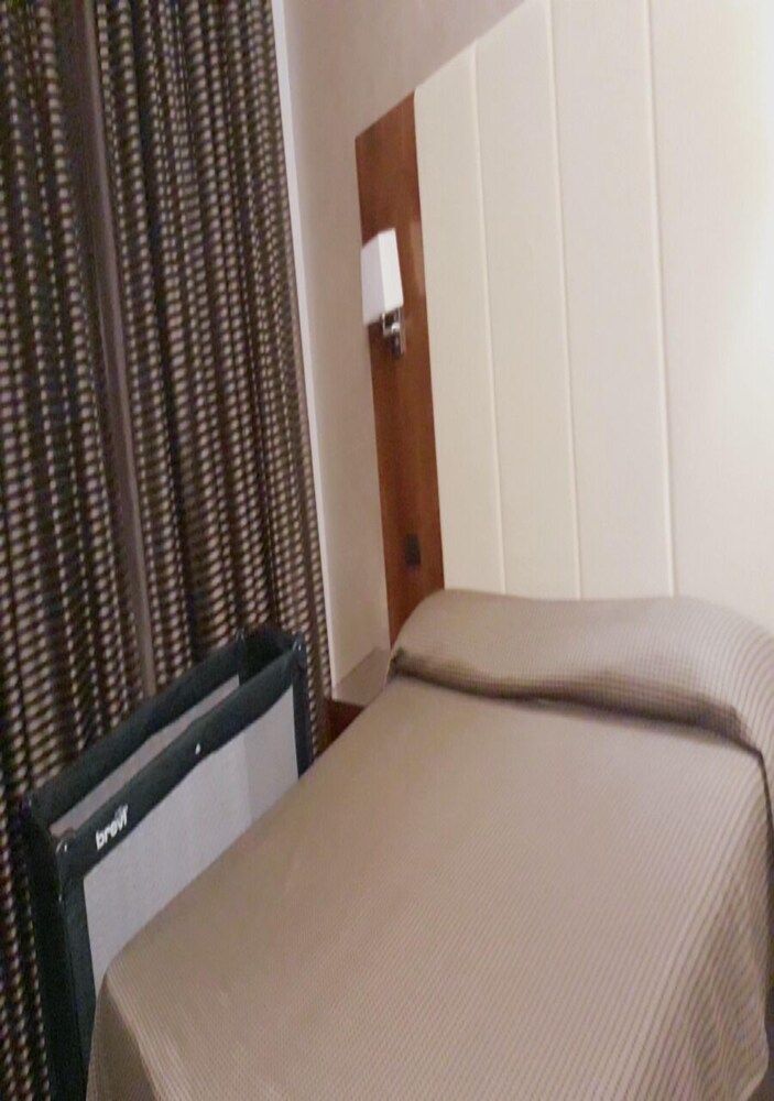 Federica's Home Classic Room, Private Bathroom, City View 9