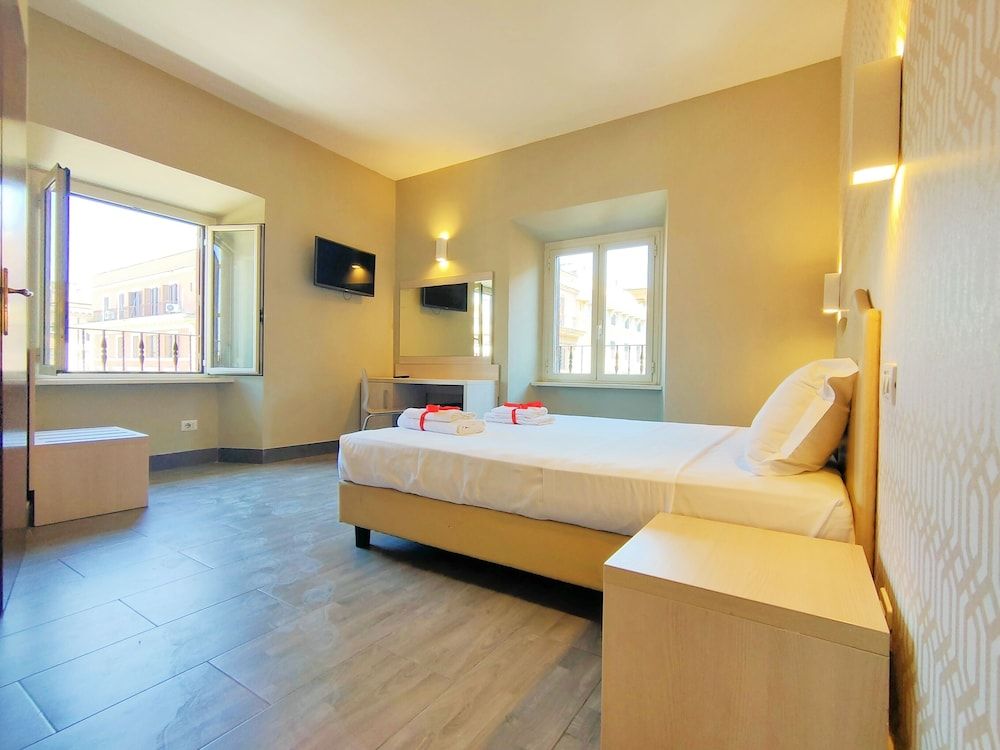 undefined Flavia Suite 6