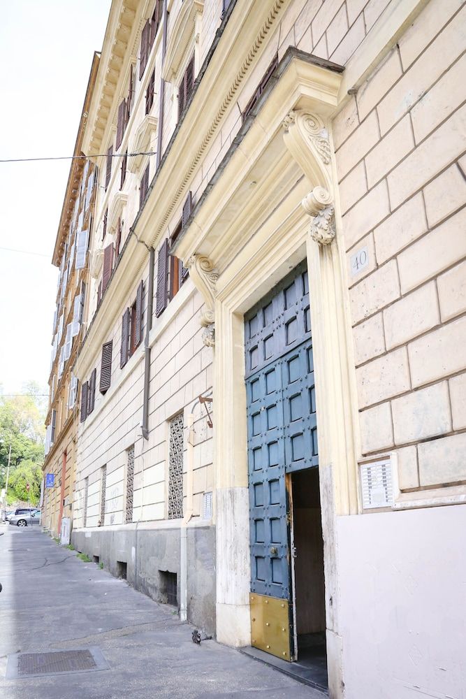 undefined Mama House Roma 3