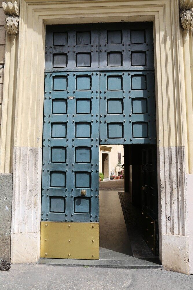 undefined Mama House Roma 2