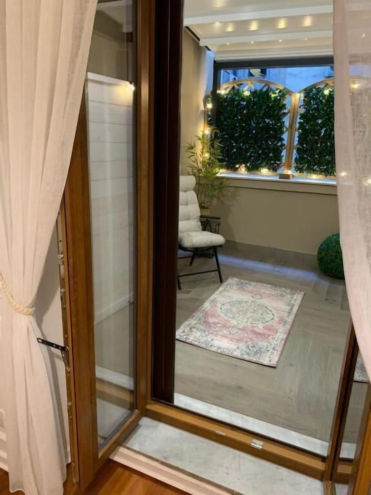 Mama House Roma Standard Room, 1 Double Bed, Private Bathroom, Ground Floor 5