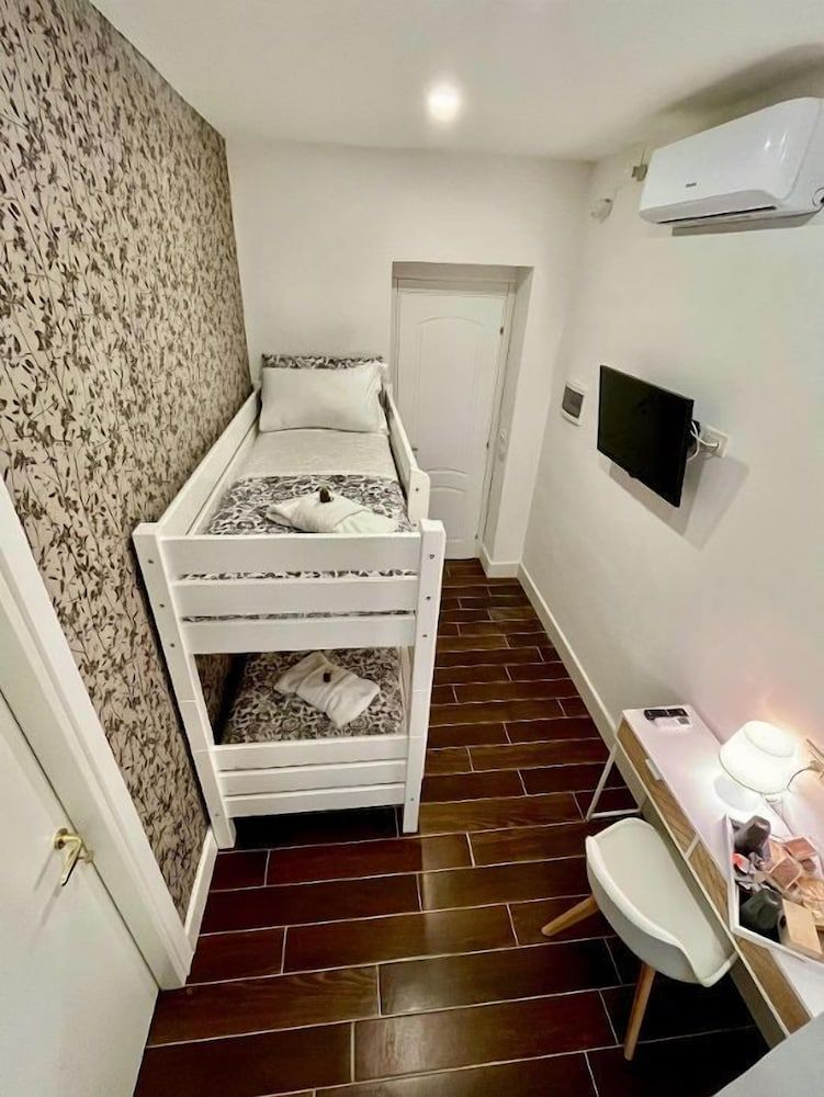 5vaticanrooms Economy Twin Room 5