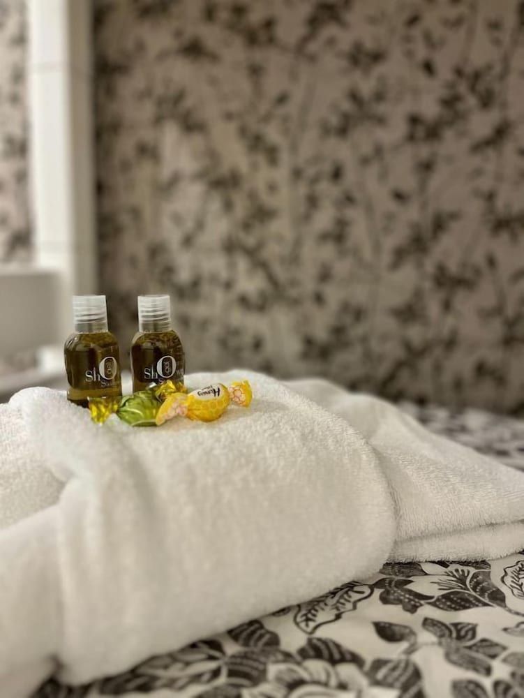 5vaticanrooms Economy Twin Room 2