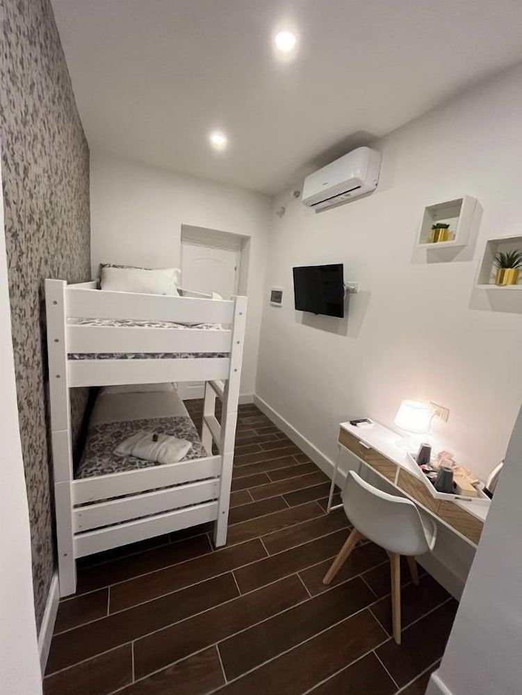 5vaticanrooms Economy Twin Room